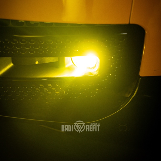 路虎卫士110/90黄金二代雾灯改装升级前杠雾灯低配升级高配