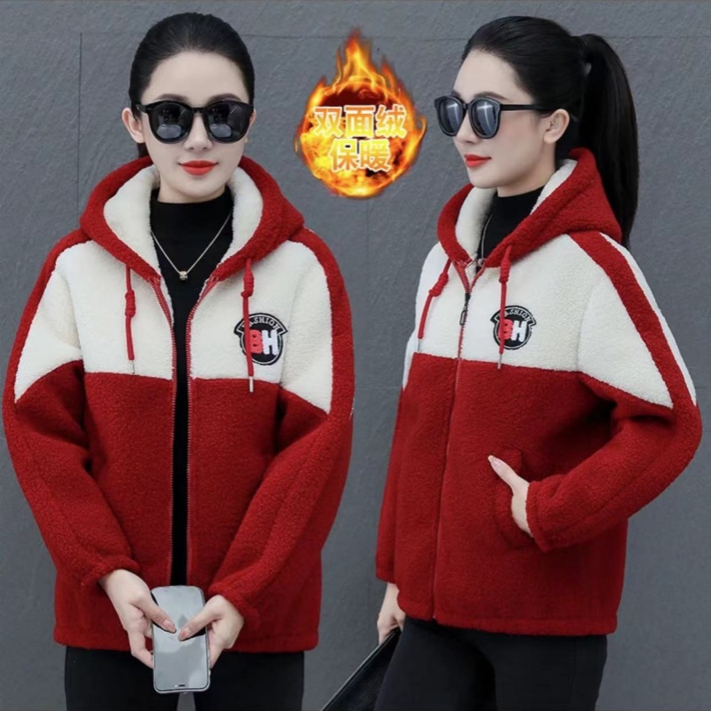 2025秋冬季新款连帽时尚羊妃绒加绒加厚撞色拼接韩版大码外套