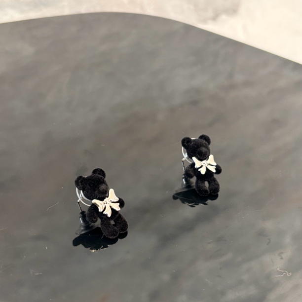 铜合金耳饰 黑色蝴蝶结小熊耳环EH2222