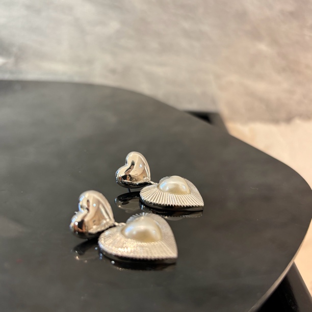 铜合金仿珍珠耳饰 爱心zz耳环EH2184