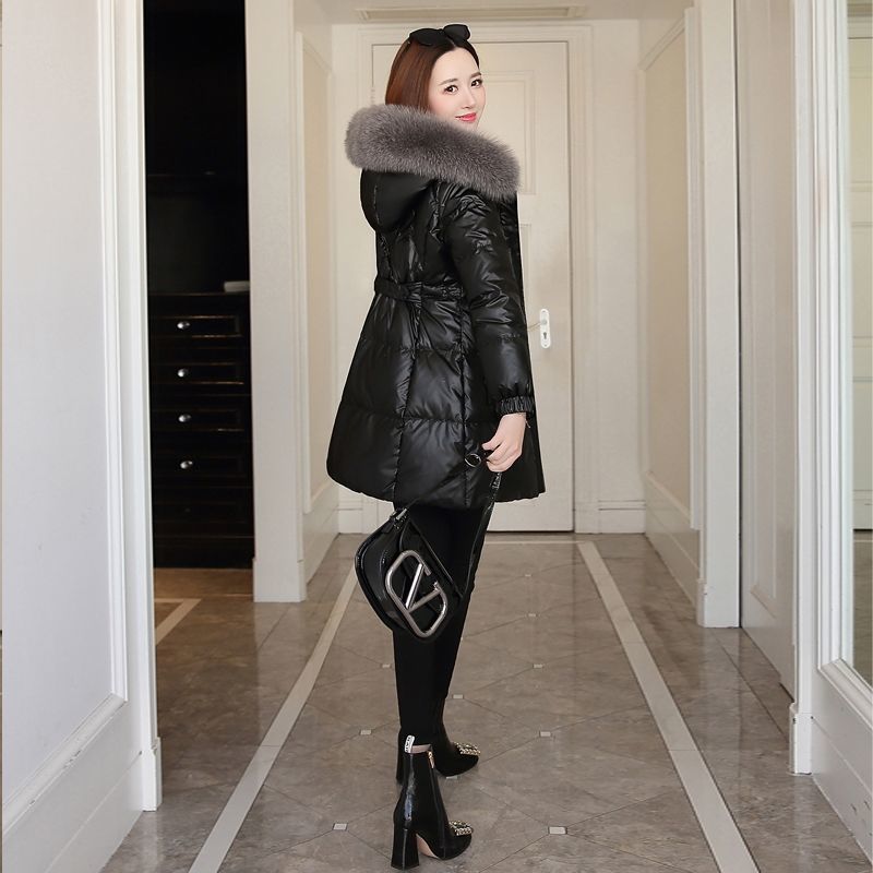 新款2023年新款时尚修身亮面免洗羽绒服服女中长款加厚小个子大牌
