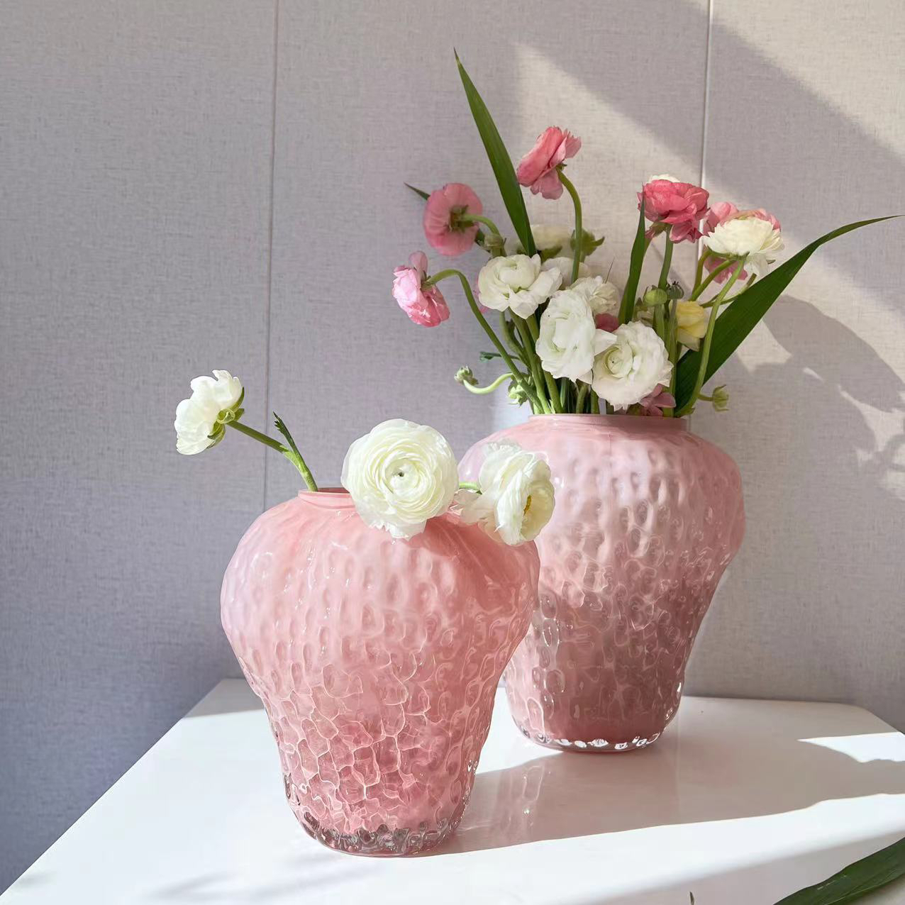 客厅粉色红色草莓玻璃花瓶桌面鲜花新年插花摆件