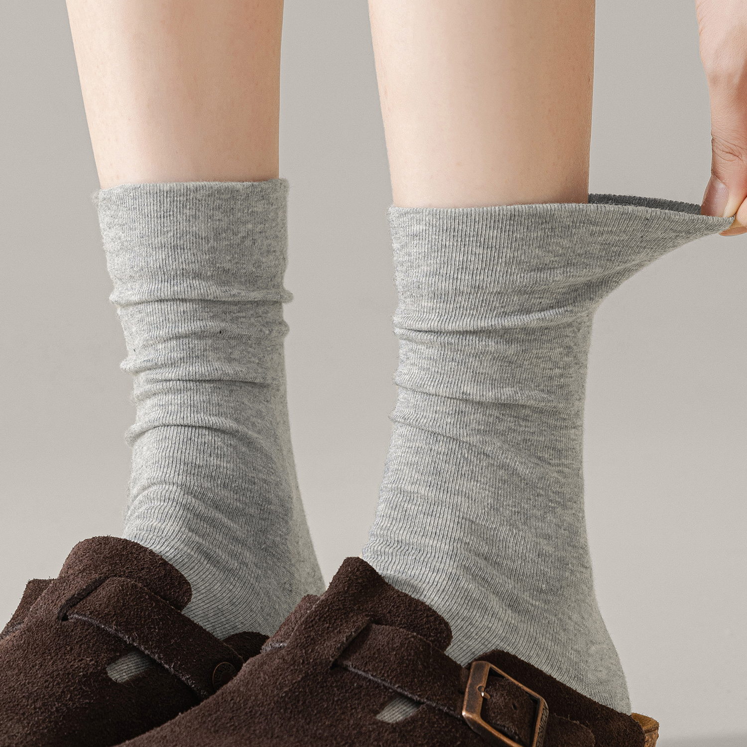 灰色袜子女秋冬堆堆长袜无骨抗起球搭勃肯鞋防臭月子中筒纯色棉袜
