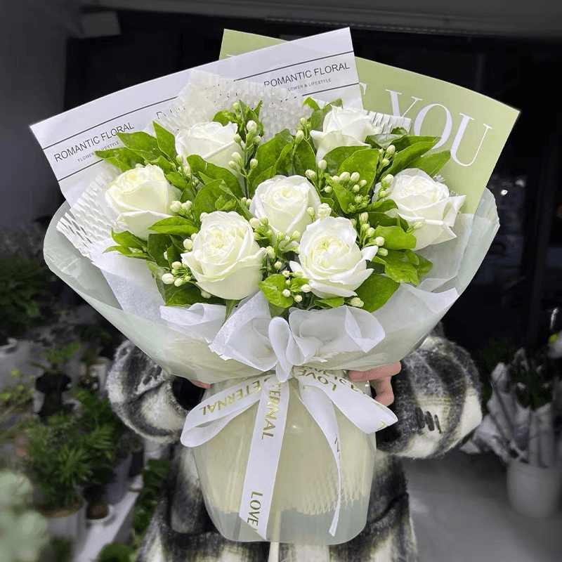 白玫瑰茉莉花束鲜花速递送男友送女友老婆全国同城配送附近花店送