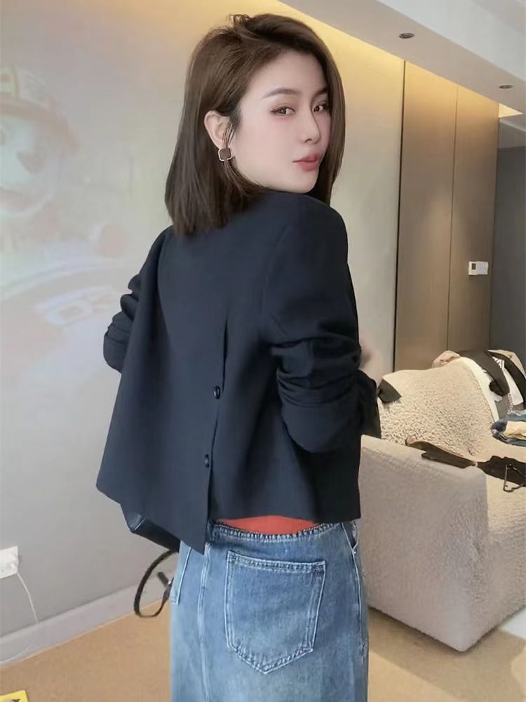 小西装外套女2023外穿新款韩版高级感小个子短款休闲黑色西服上衣