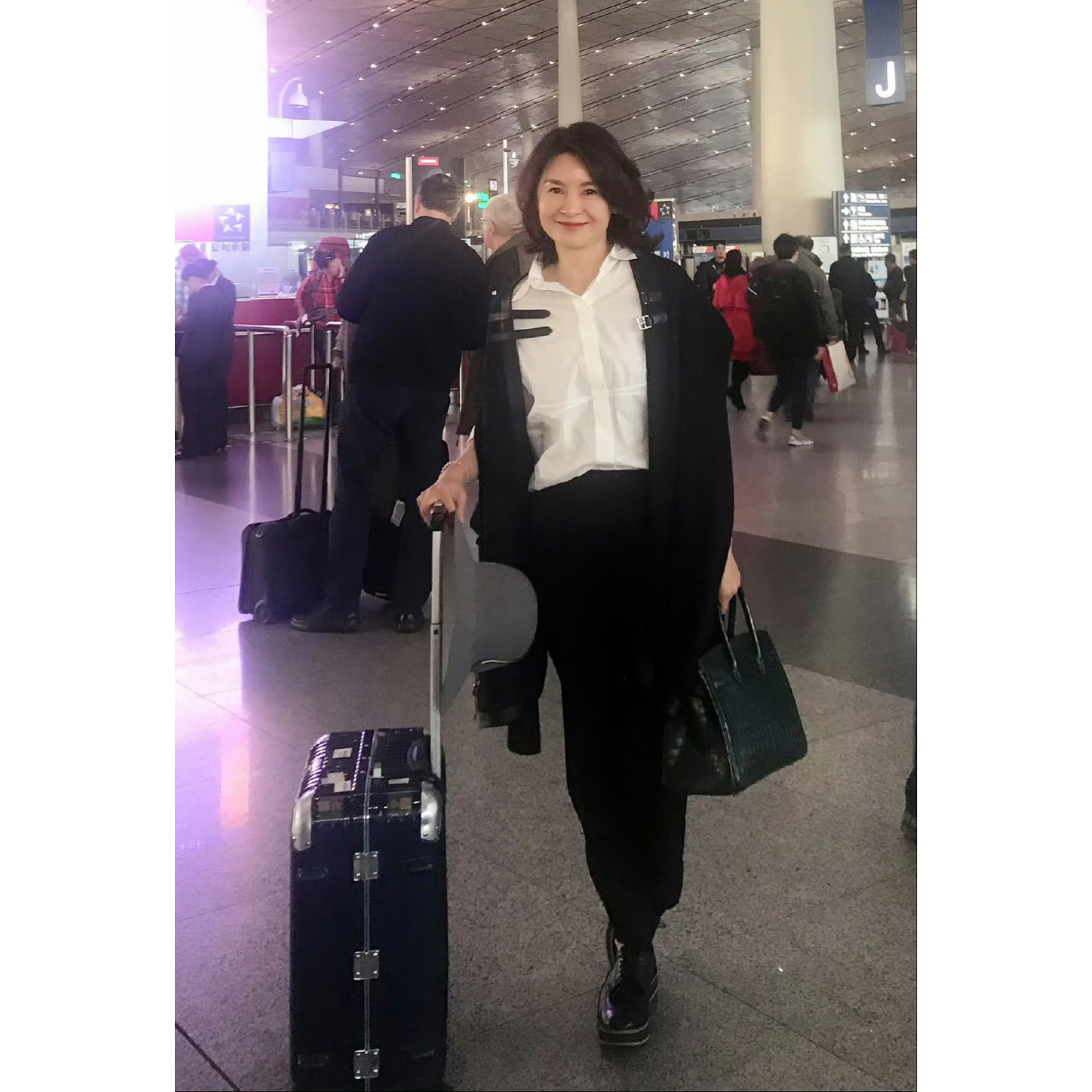 我是摩羯 H家斗篷披肩 美利奴羊毛拼皮小羊皮袢气质百搭宽松外套