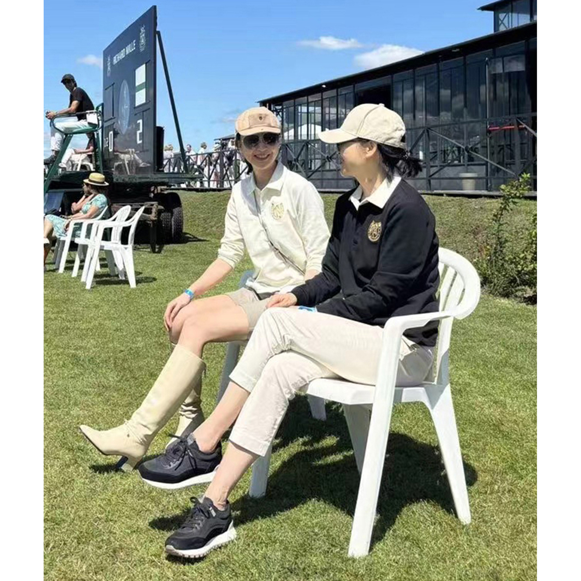 我是摩羯 哈罗公学 睿尚棉金色马头千针绣撞色polo领春夏T恤衫