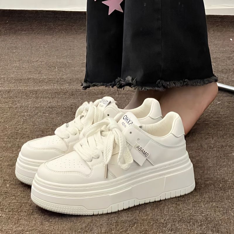 达芙妮沿荐厚底鞋辣妹小白鞋便宜ins超火百搭运动休闲板鞋女2023