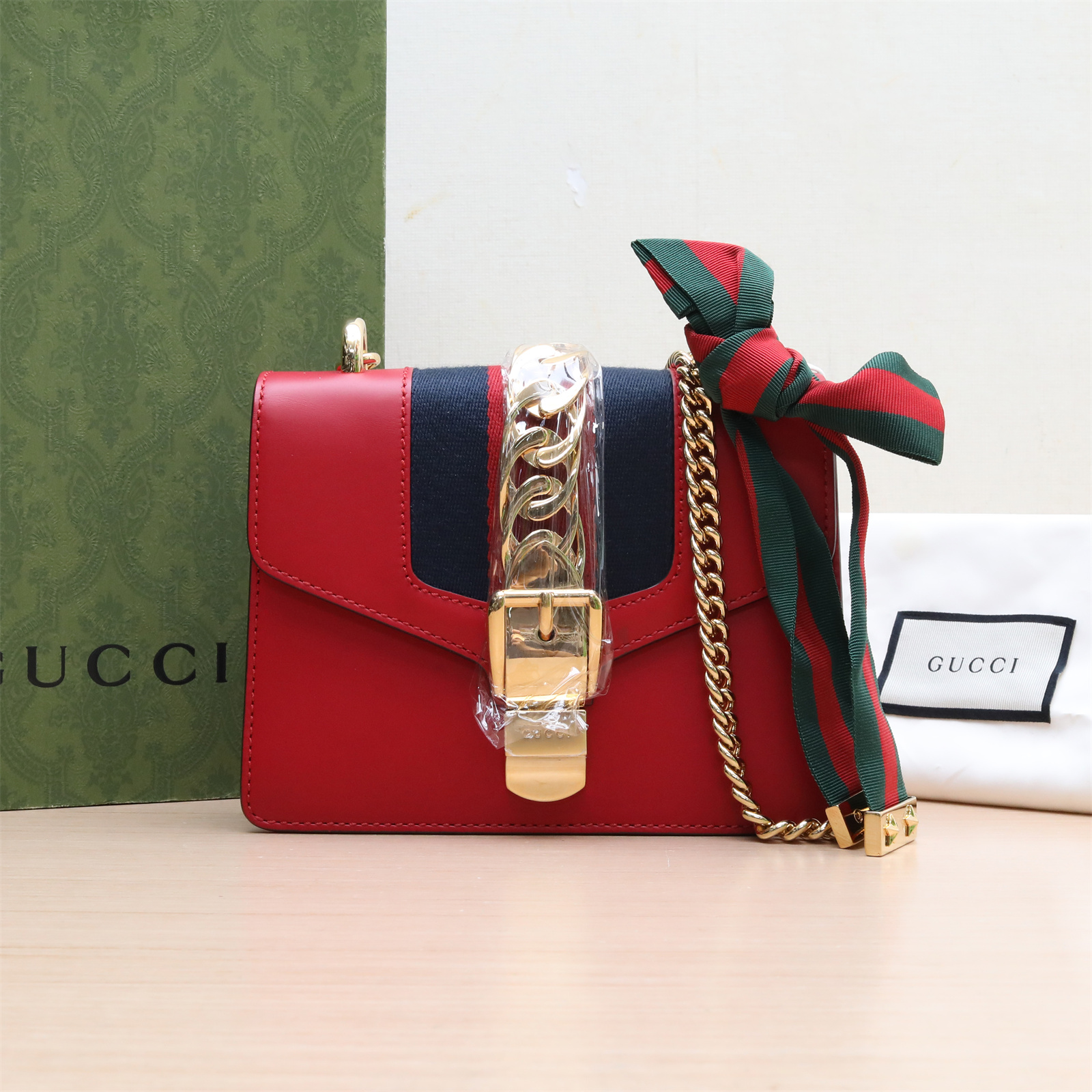 95新 GUCCI/古驰 塞尔维亚 丝带包 19 红色 单肩包 P224308268