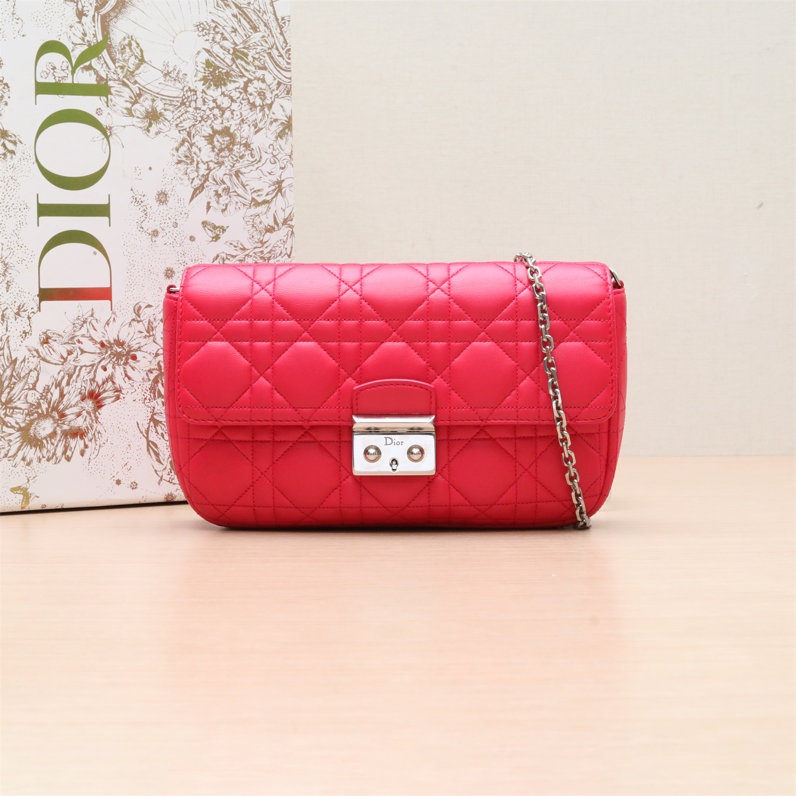 95新 DIOR/迪奥 MISS DIOR 链条包 斜挎包 P224623485