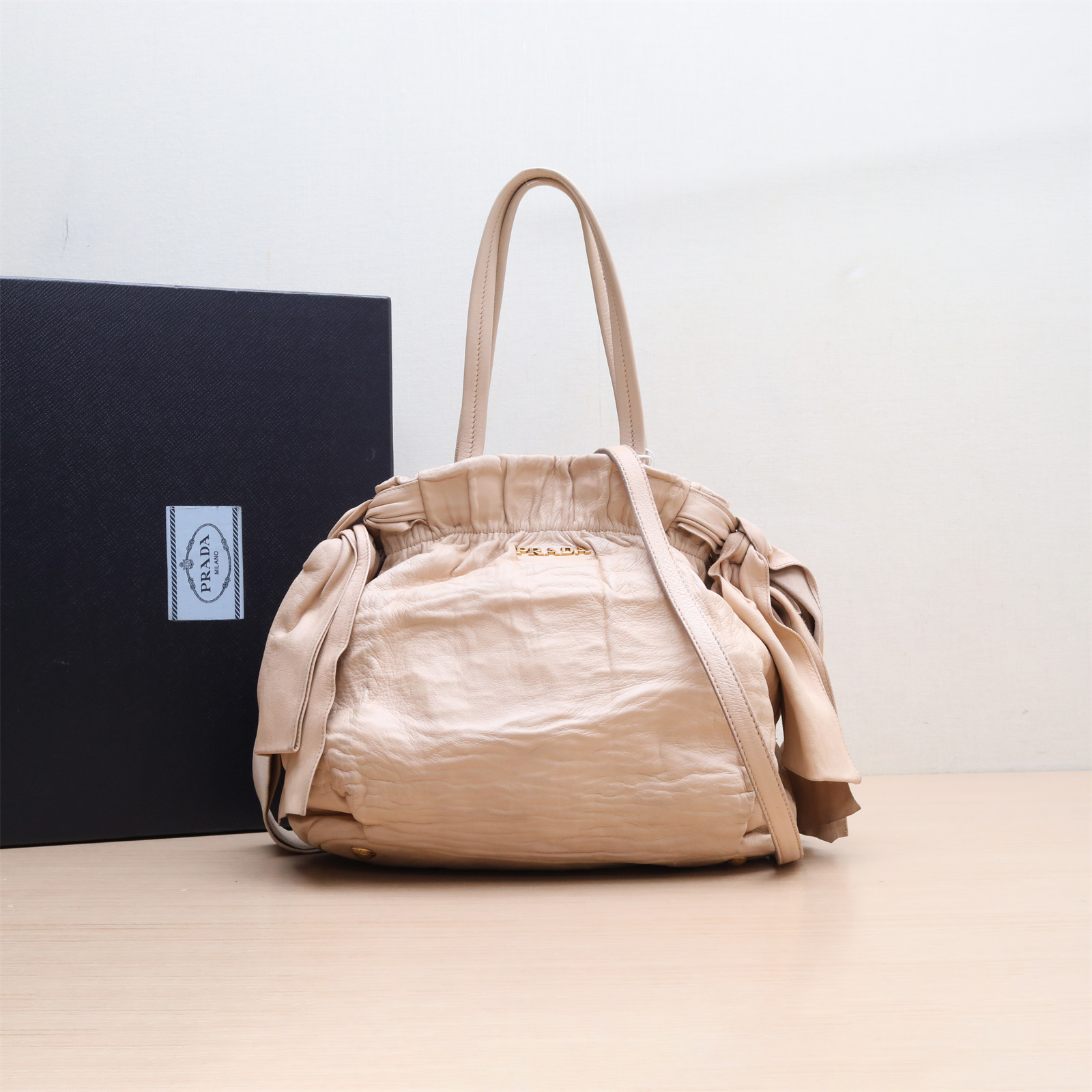 95新 Prada/普拉达 米色 手提包 P224724057