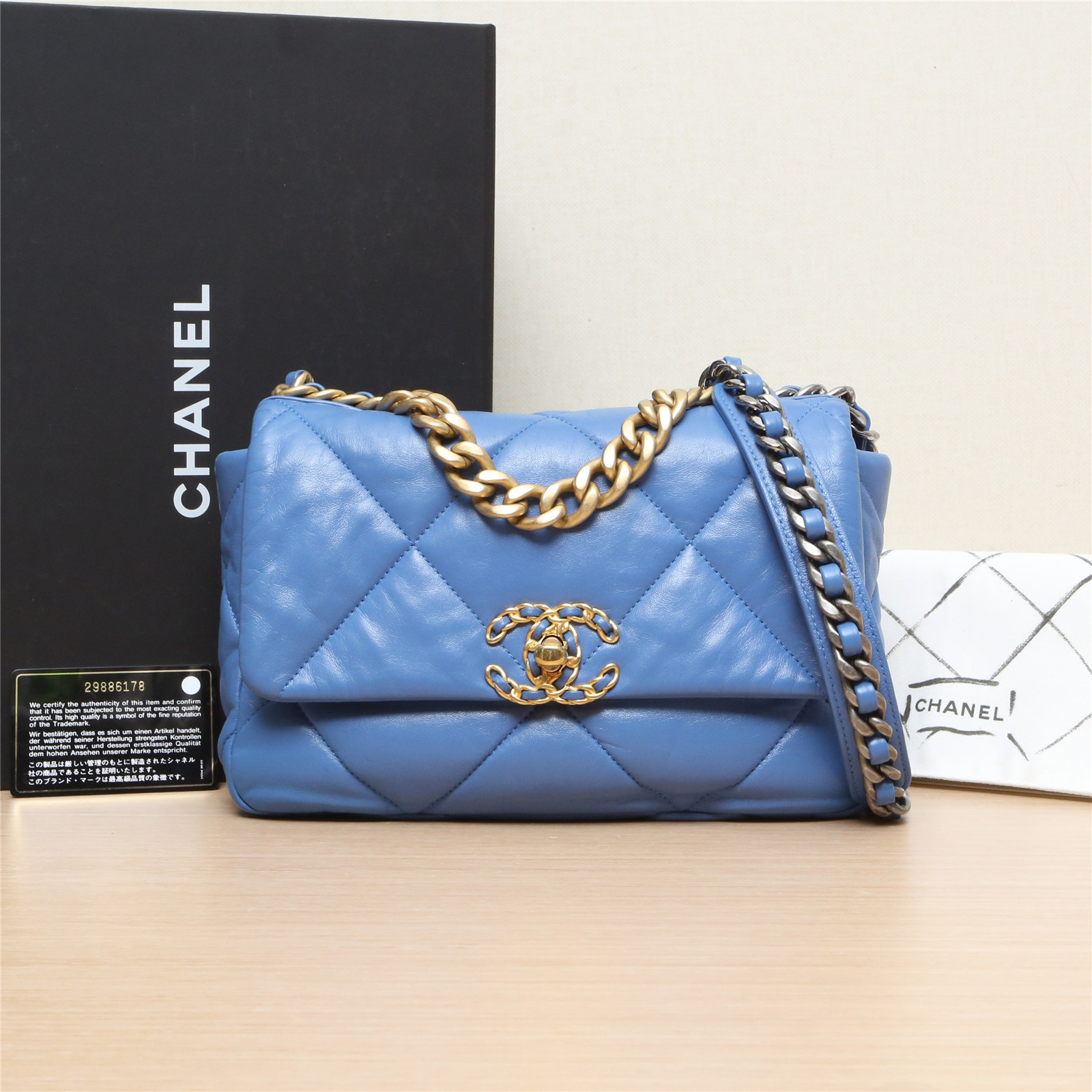 95新 Chanel/香奈儿 19BAG 口盖包 26cm 斜挎包 29开 P203976151