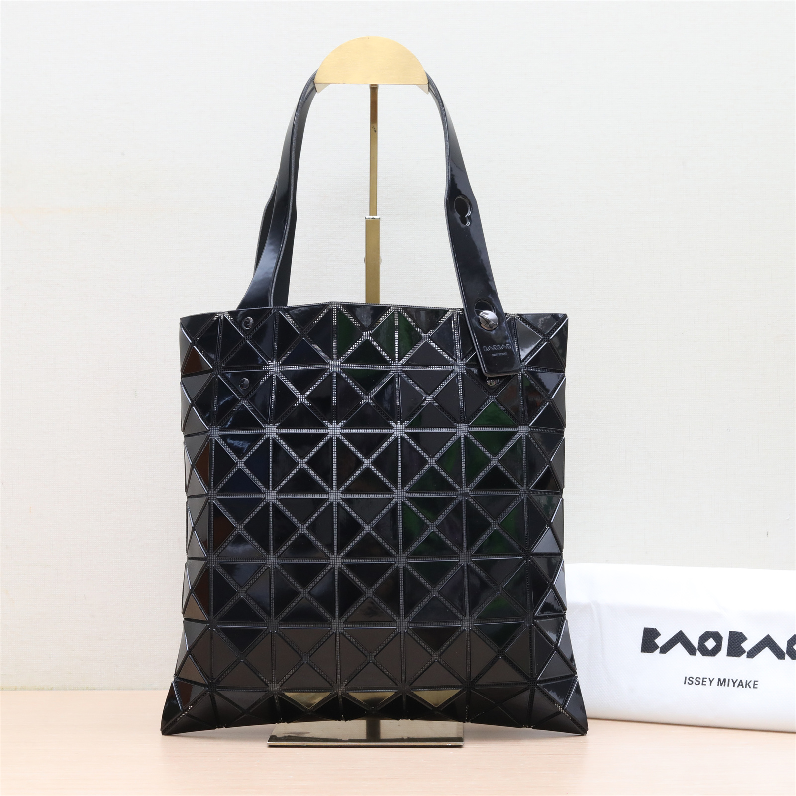 95新 Issey Miyake/三宅一生 黑色 单肩包 手提包P224935044