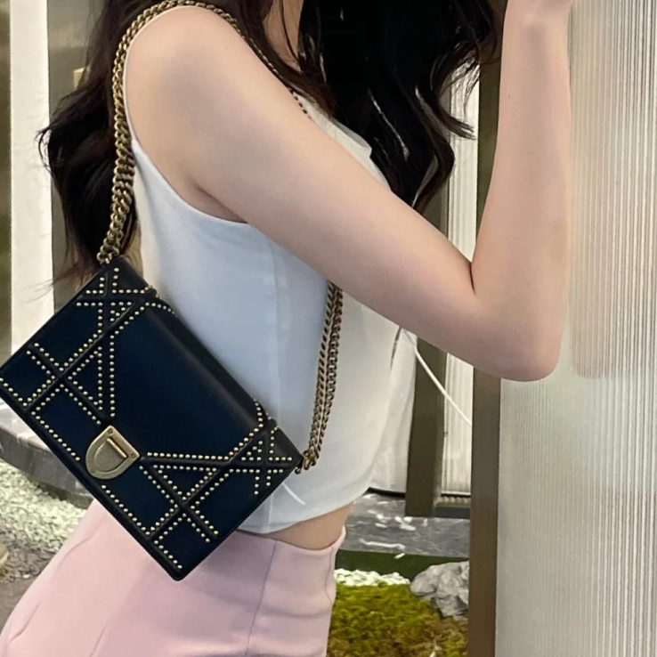 95新 DIOR/迪奥 盾牌包 小号 21 黑色 皮革S 斜挎包234450696
