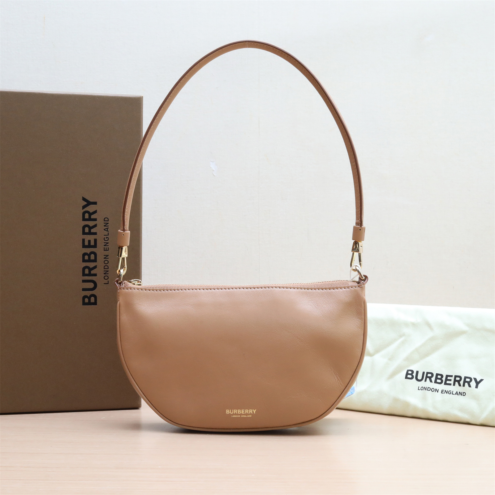95新 BURBERRY/博柏利 手提包P224727173