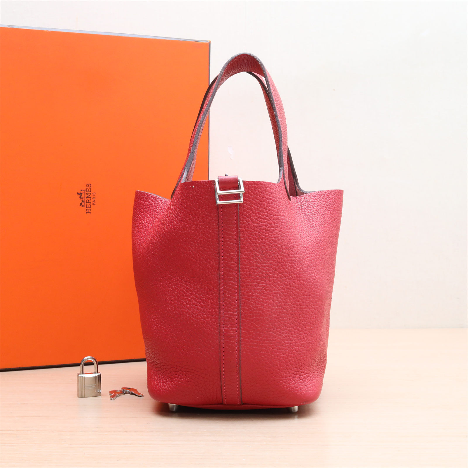 95新 Hermes/爱马仕 Picotin 18 菜篮子 T刻 手提包P234654917