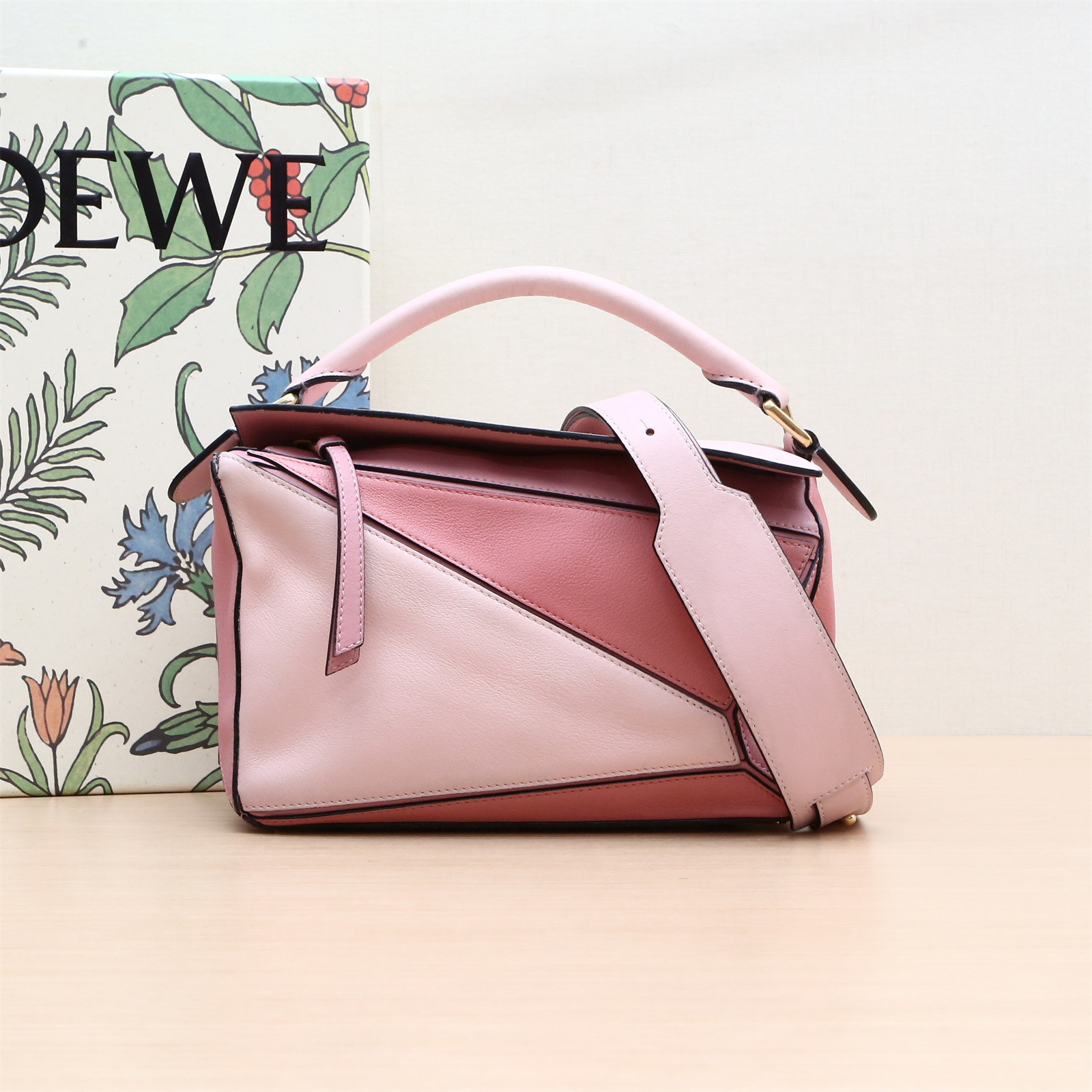 95新 LOEWE/罗意威 斜挎包 P224622123