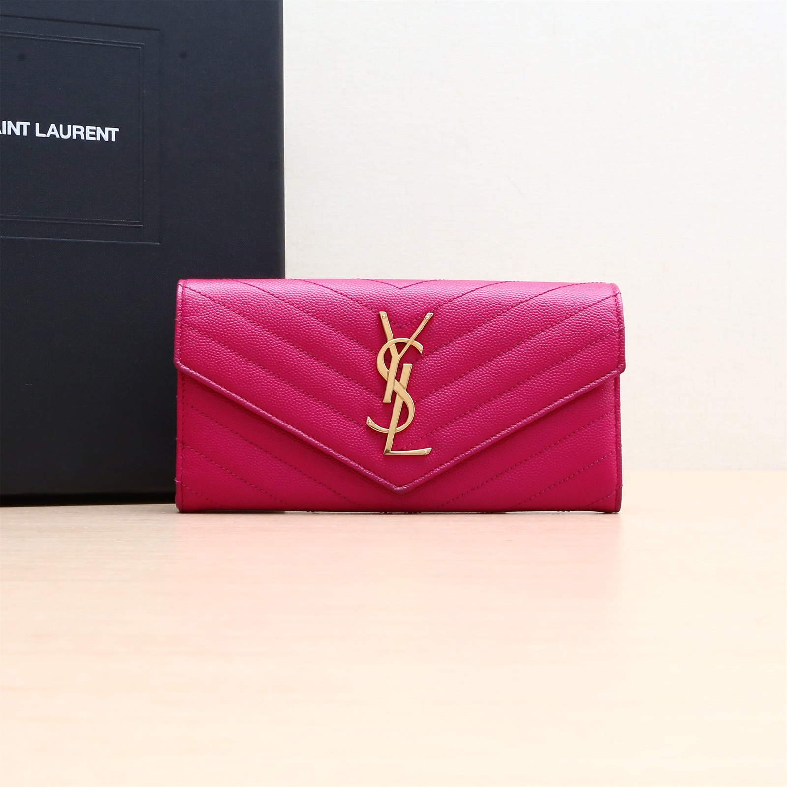 99新 YSL/圣罗兰 钱包 信封鱼子酱 皮革C P234140491