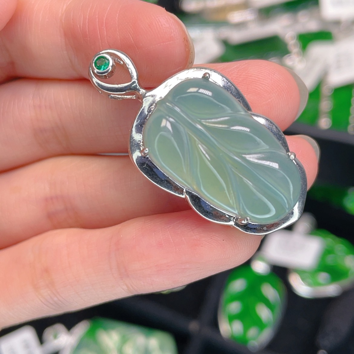 【闪购商品】翡翠颈饰未镶嵌