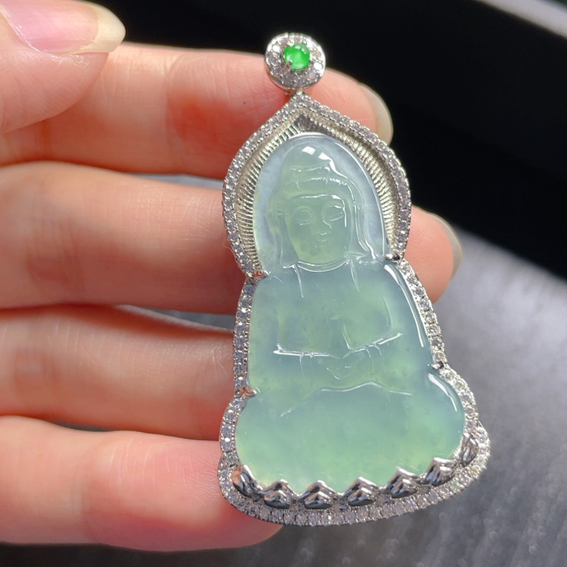 【闪购商品】翡翠颈饰未镶嵌