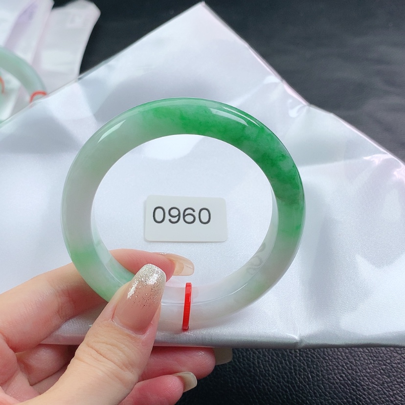 【闪购商品】翡翠手镯未镶嵌