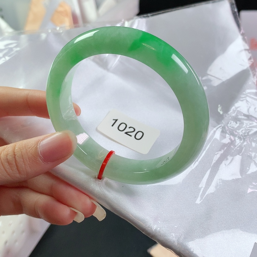 【闪购商品】翡翠手镯未镶嵌