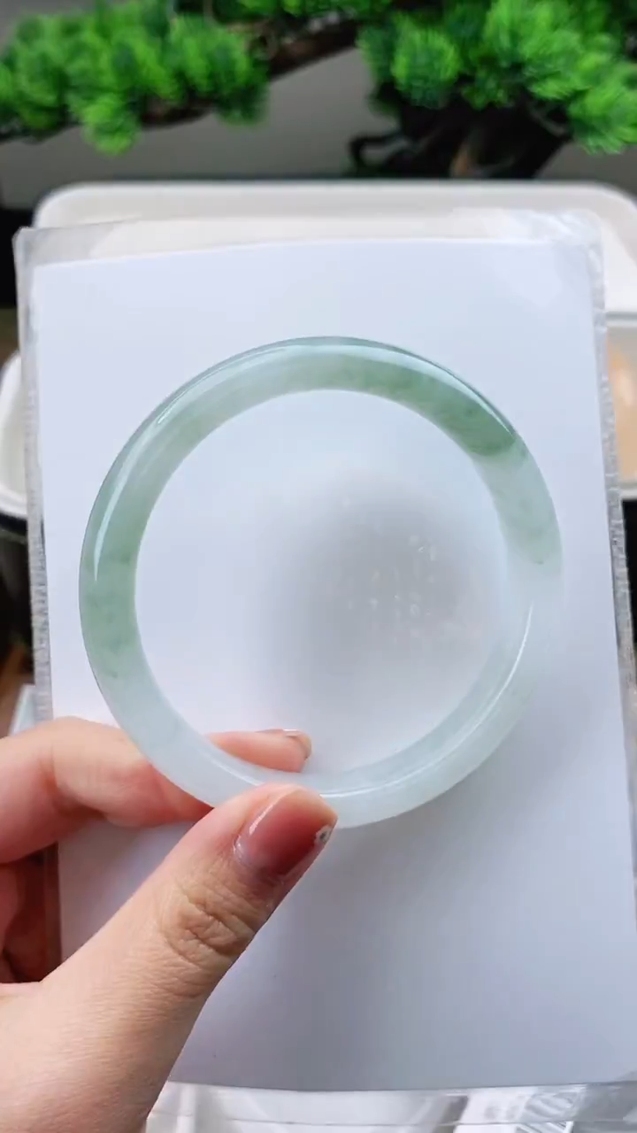【闪购商品】石英质玉手镯未镶嵌62