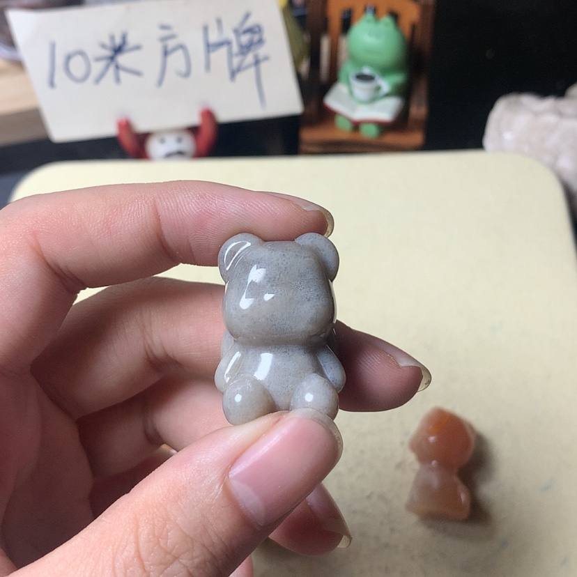 【闪购商品】硅化珊瑚（珊瑚玉）颈饰未镶嵌哈***酱