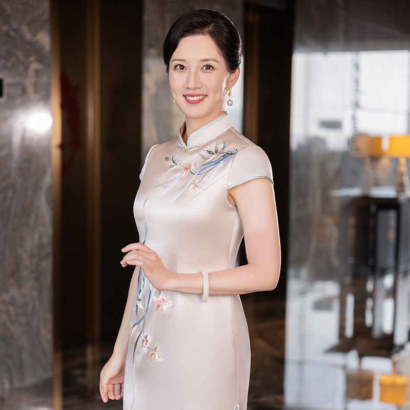 蕾蒂若年轻喜婆婆旗袍新款新款高贵年轻妈妈婚宴礼服890中式