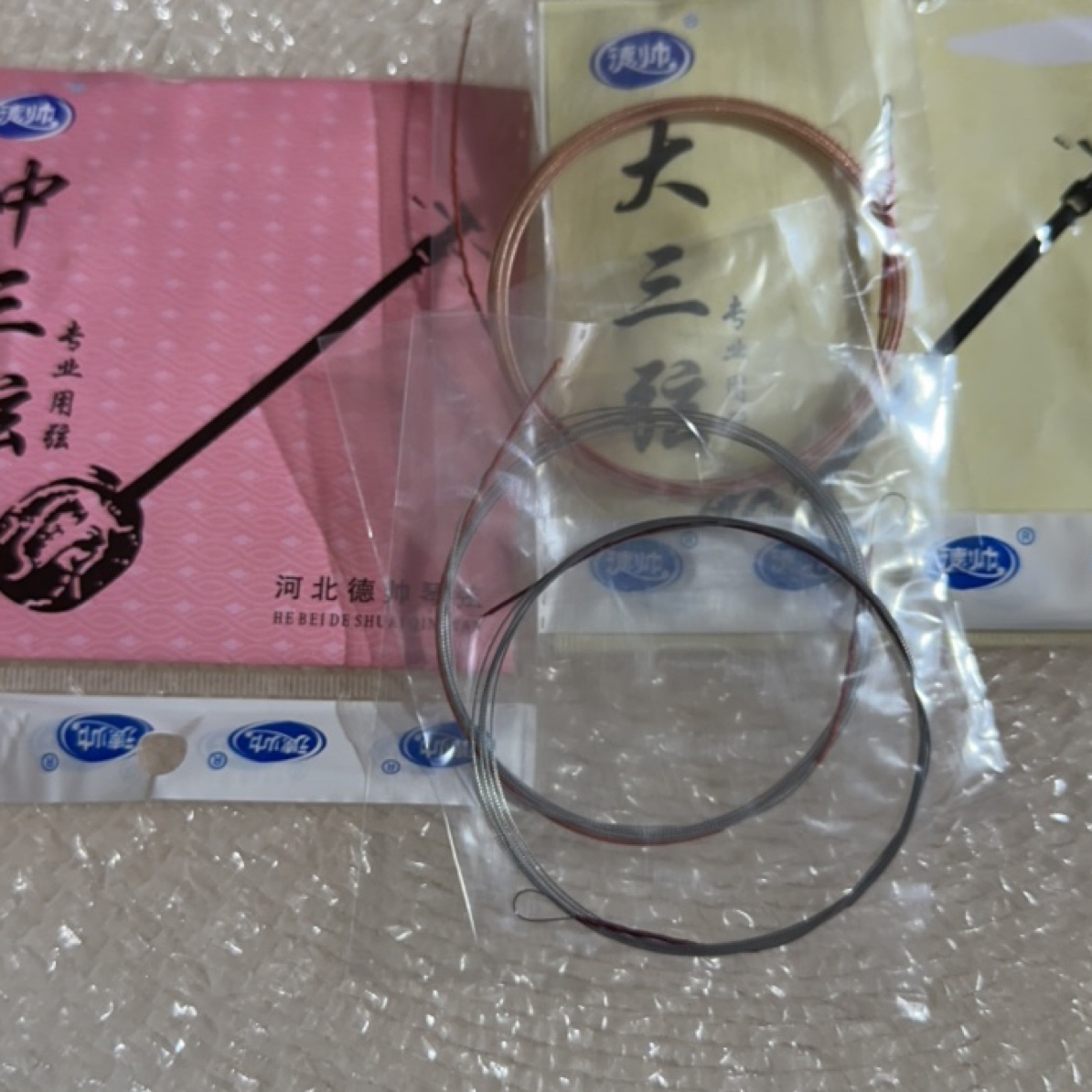 琴弦，用于小三弦，中三弦，大三弦