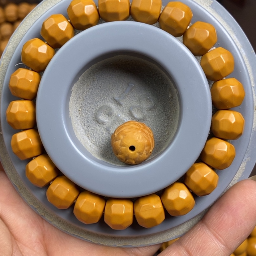 【闪购商品】猴头核桃吊坠花**少钻面无相