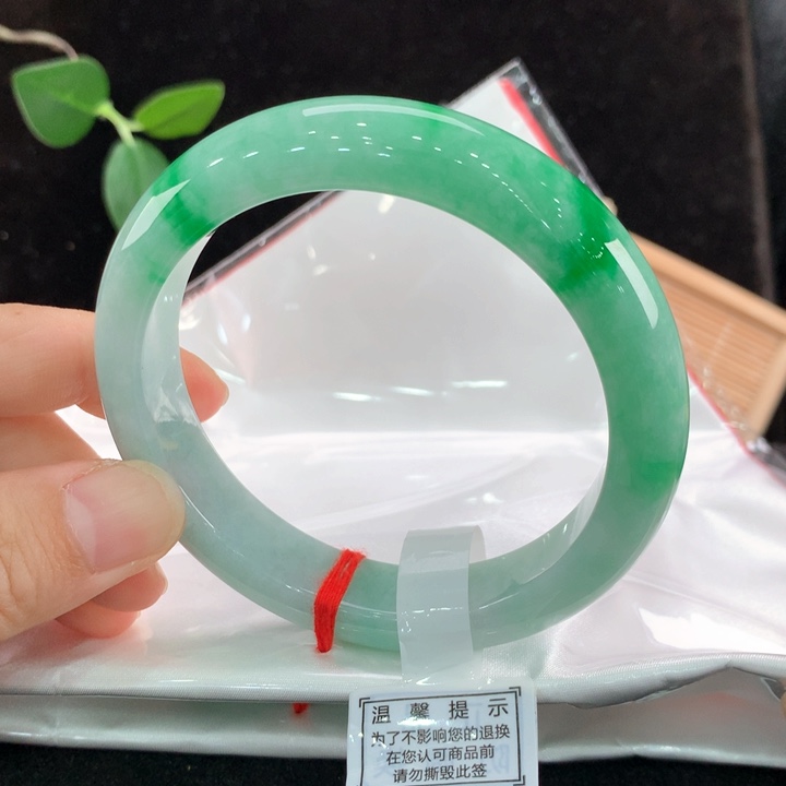 翡翠手镯未镶嵌111/0006