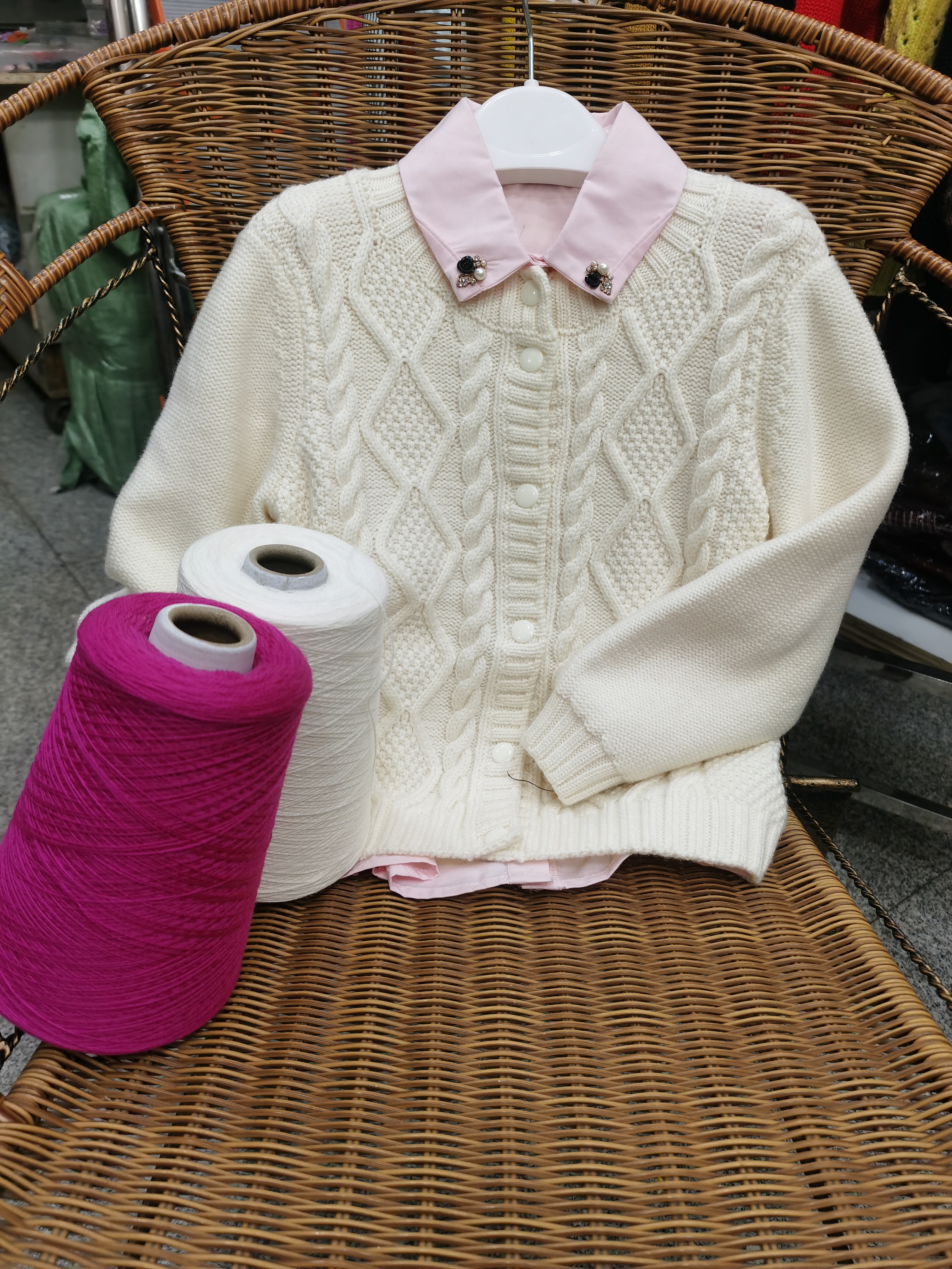 毛线材料包 高端定制定纺柔软纯羊毛 32/2支5股 童装白色开衫款