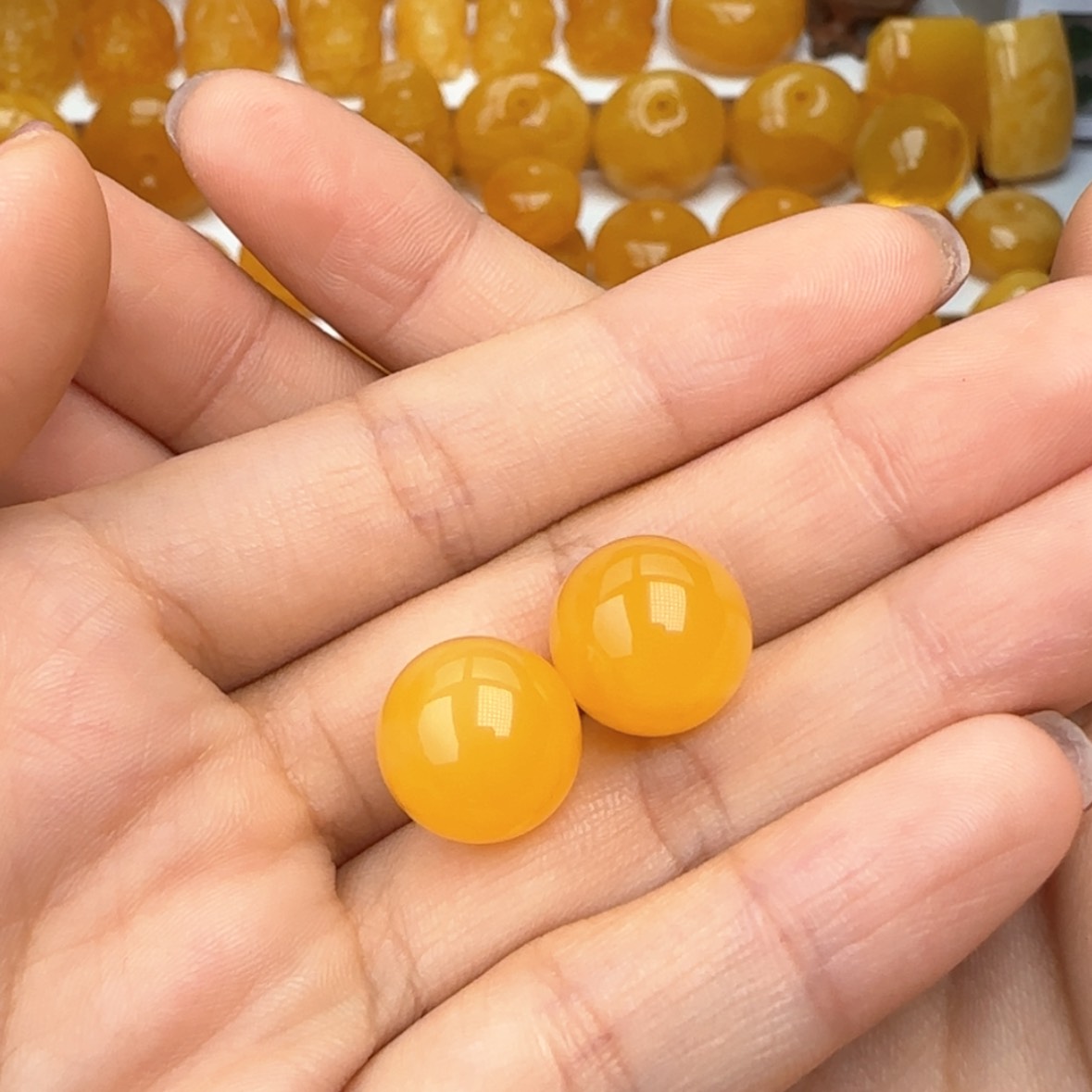 【闪购商品】琥珀颈饰未镶嵌北**鱼