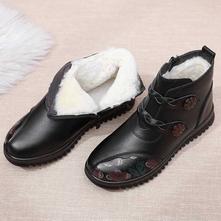 冬季妈妈鞋棉鞋真皮舒适软底中老年人短靴加绒保暖奶奶鞋