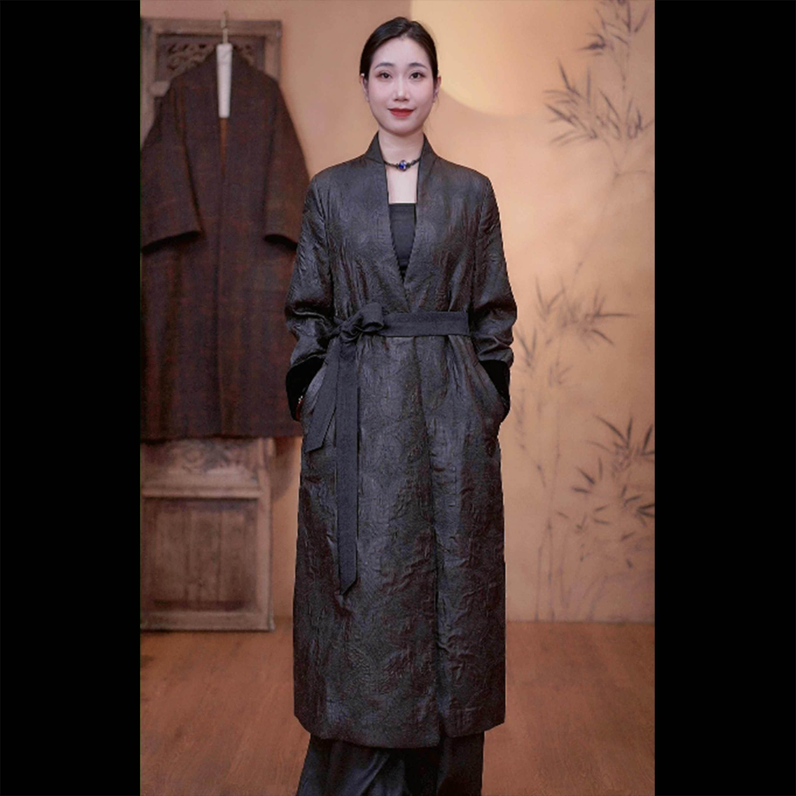 【二十四慢】柞蚕丝香云纱四叶草女士长袍风衣休闲百搭时尚