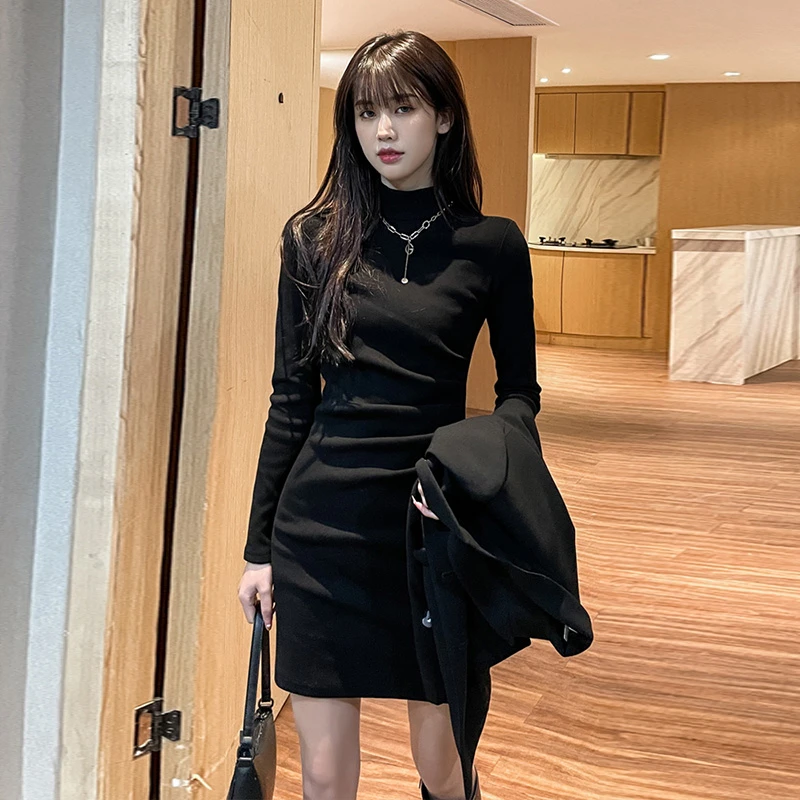 高级轻奢女装打底连衣裙冬季配大衣内搭修身显瘦中长款黑色包臀裙