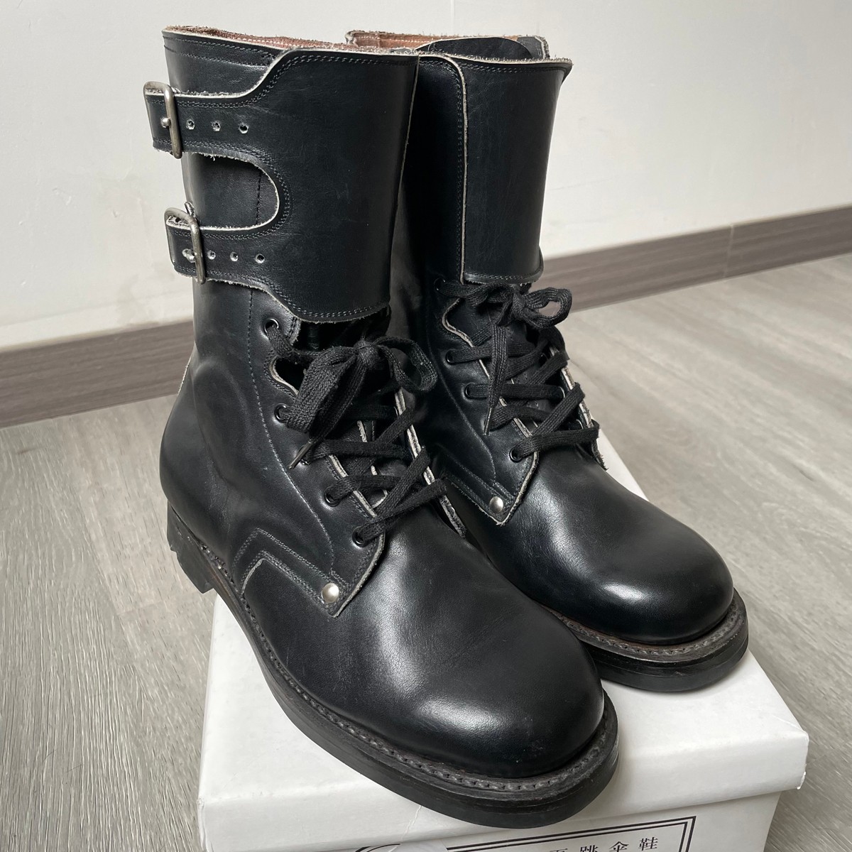 靴子黑色中筒靴 高帮马丁靴 男士英伦风士时装靴 机车靴  90靴