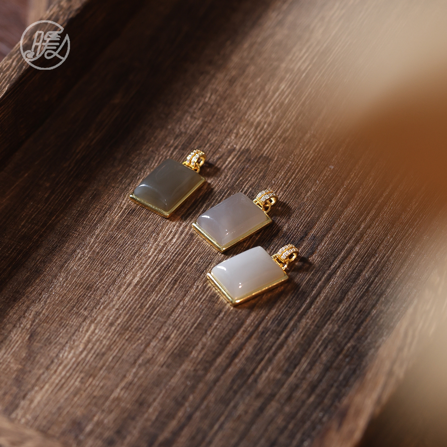 和田玉无事牌吊坠Z2445多样性发一