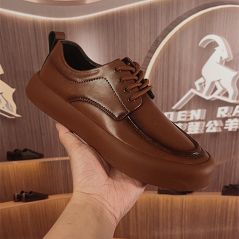 轻便透气小白鞋男皮鞋休闲百搭鞋软底软面男鞋