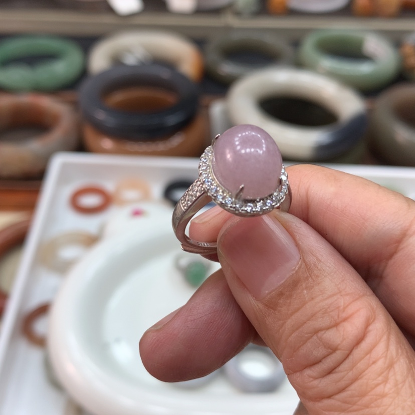 【闪购商品】石英岩玉z未镶嵌