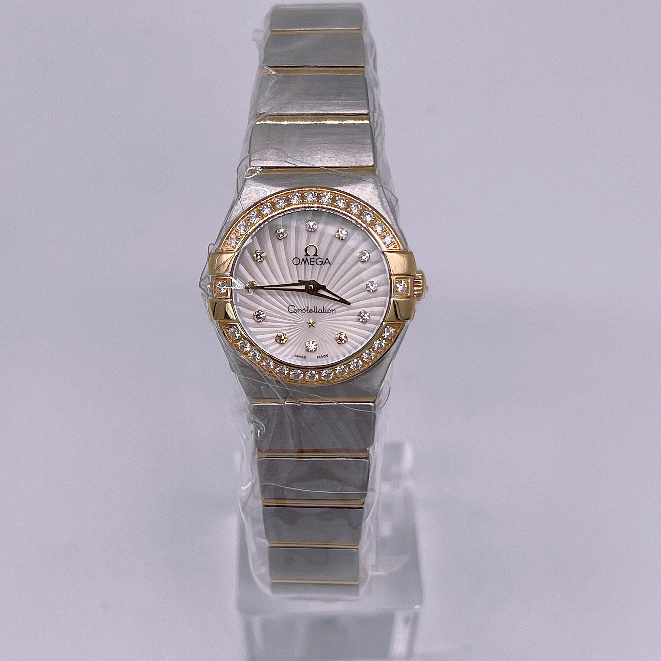 95新 Omega/欧米茄 嘉兴慕时名品，欧米茄女表，24表径，原钻间黄金