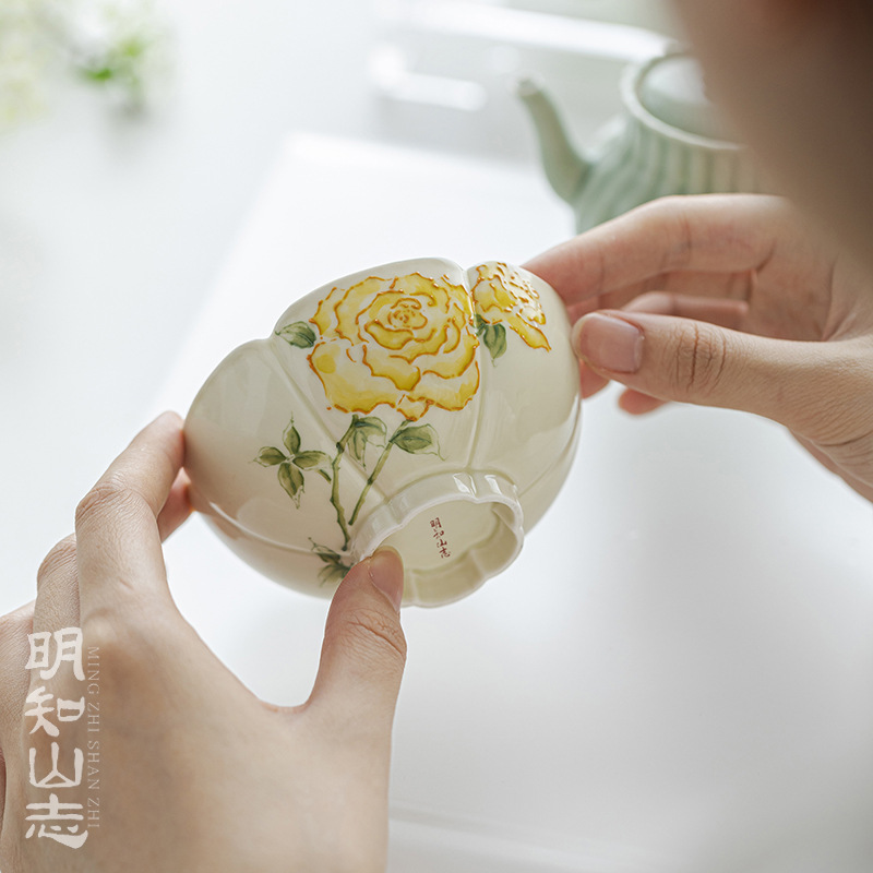 明知山志 玫瑰的故事花口陶瓷茶杯功夫茶具大容量品茗杯家用单杯