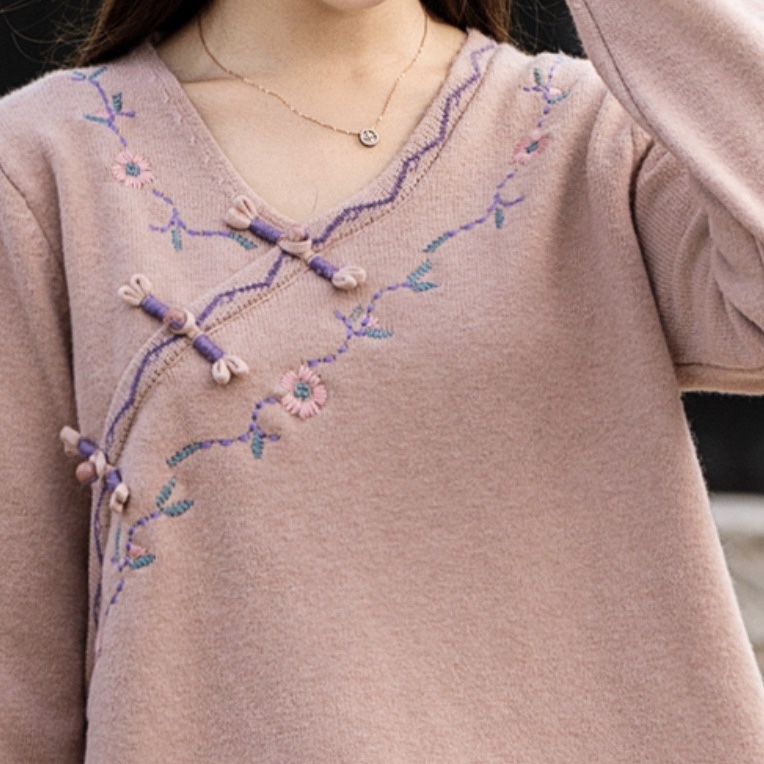 【301】秋冬刺绣复古上衣百搭宽松款长袖针织衫春秋洋气时尚加厚