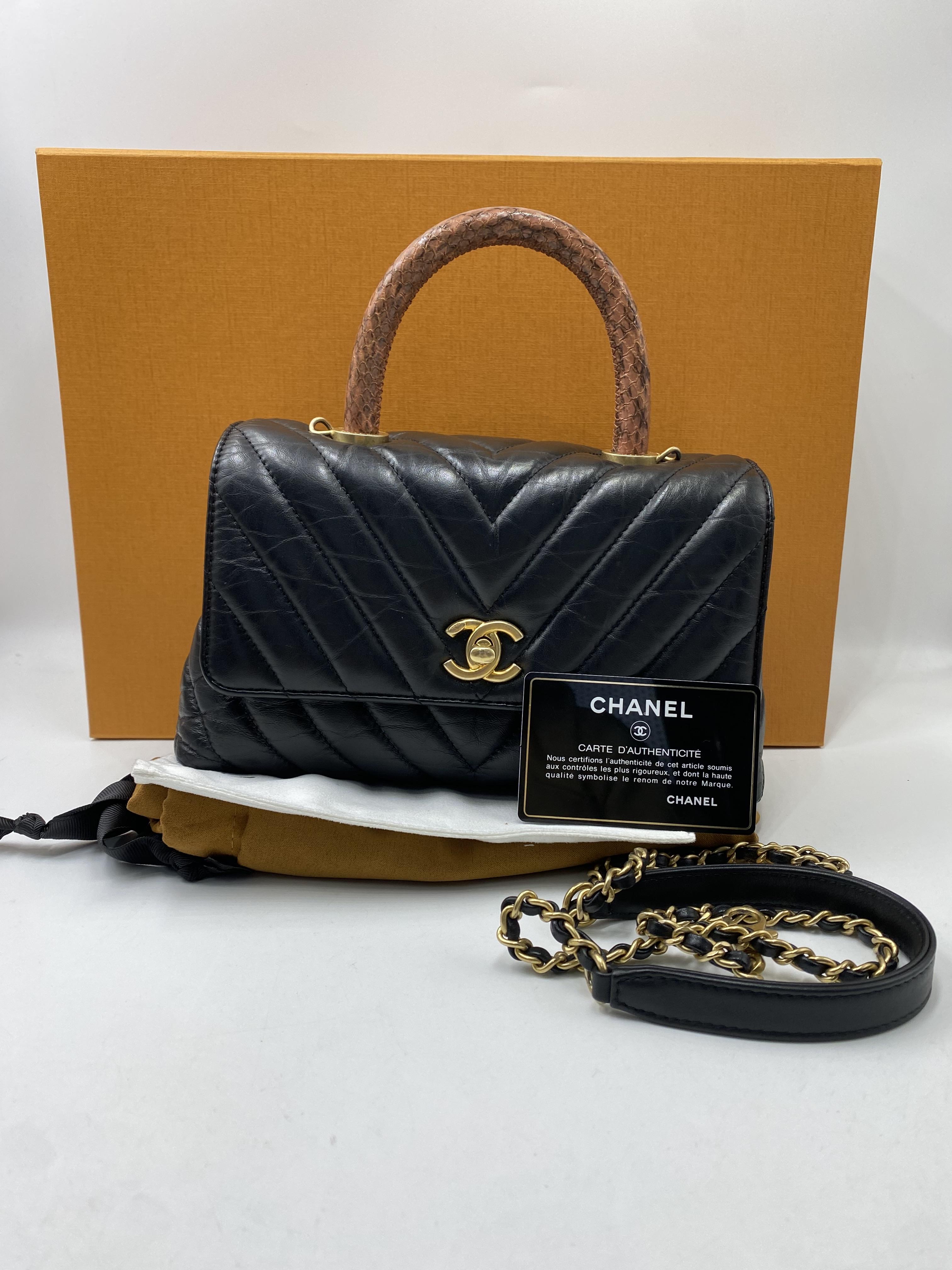 99新 Chanel/香奈儿 coco handle小号黑金v纹蛇皮手柄/甄选