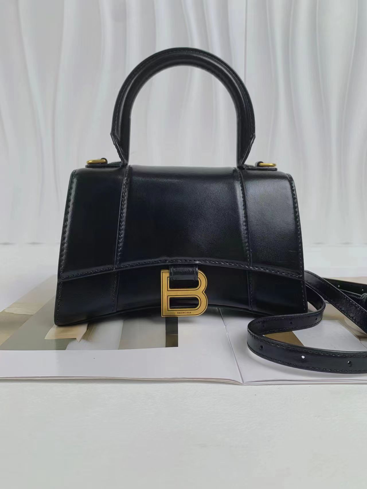 99新 Balenciaga/巴黎世家 巴黎世家沙漏s黑金光面 /无公价/甄选