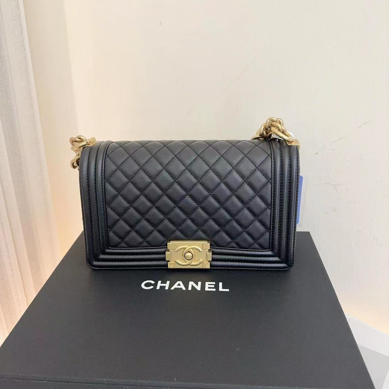95新 Chanel/香奈儿 香奈儿 leboy中号黑金光面/甄选