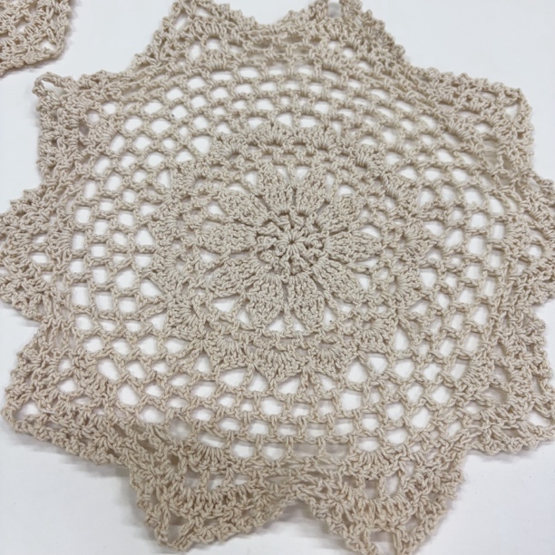 G220 本色手工钩针圆盘垫24cm一对