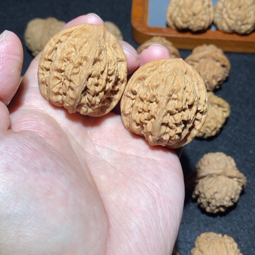 【闪购商品】文玩核桃吊坠全品39全家福望月