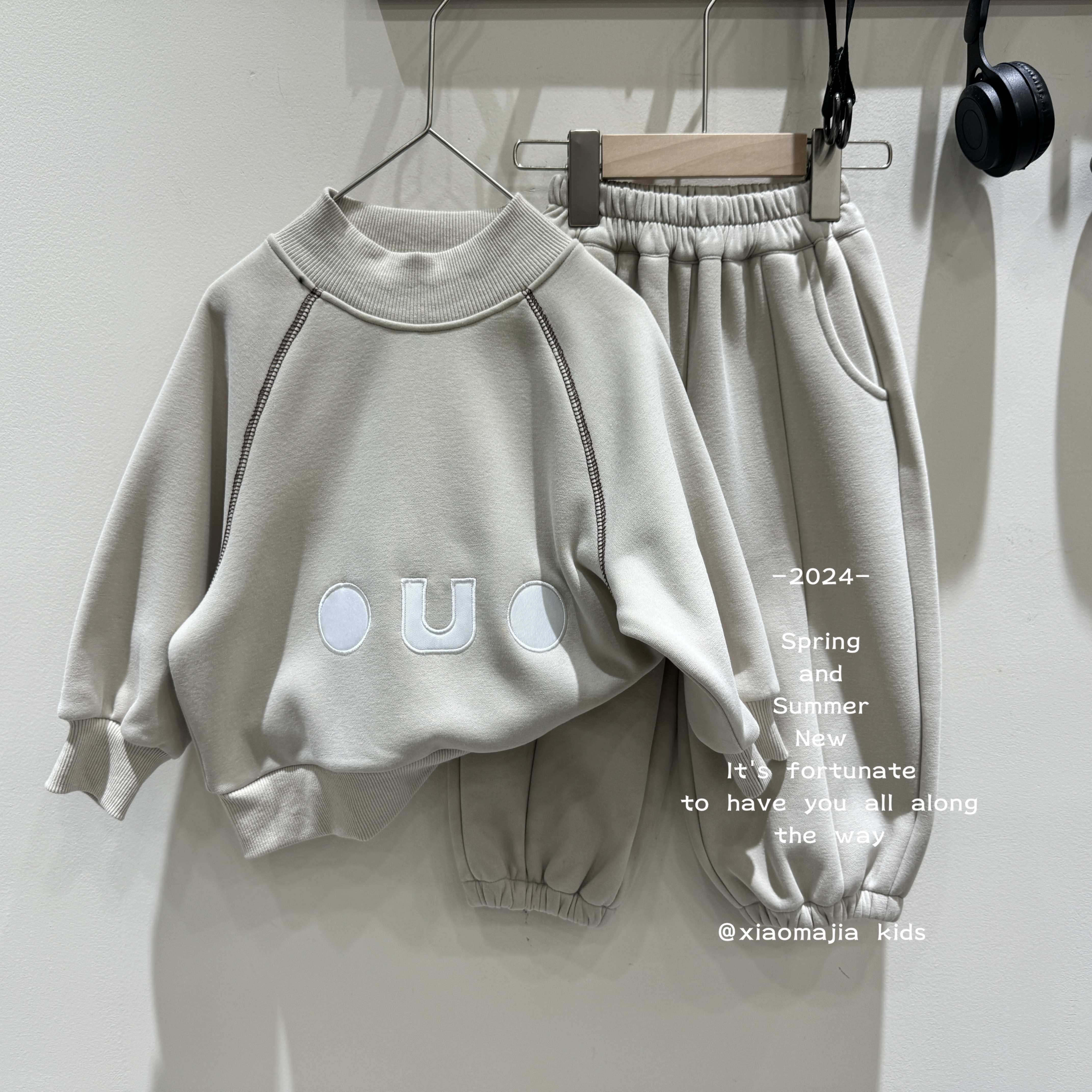 现货-儿童冬季加绒一体绒套装D-3556休闲百搭学院风男女童两件套